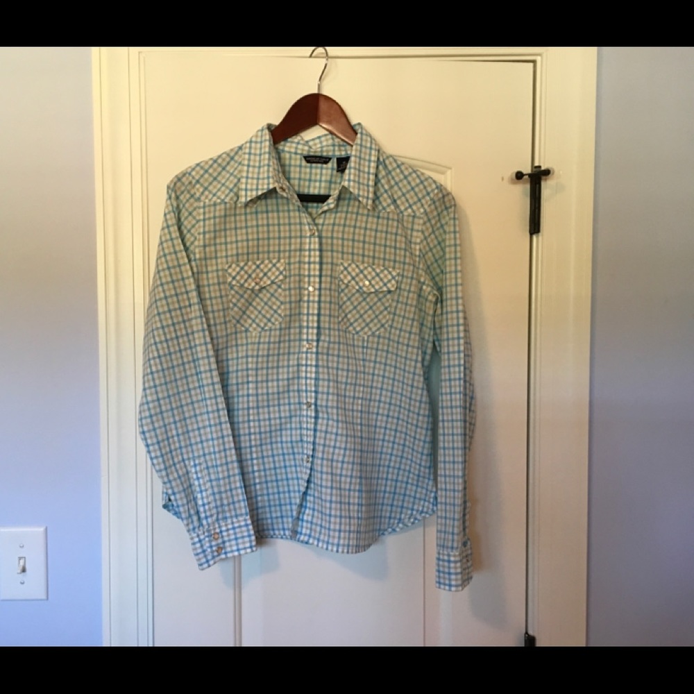 American Eagle shirt size M